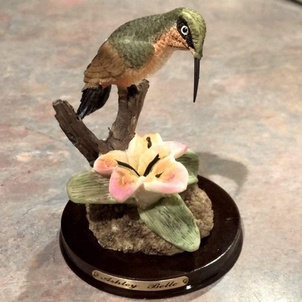 ASHLEY BELLE Vintage hummingbird figurine